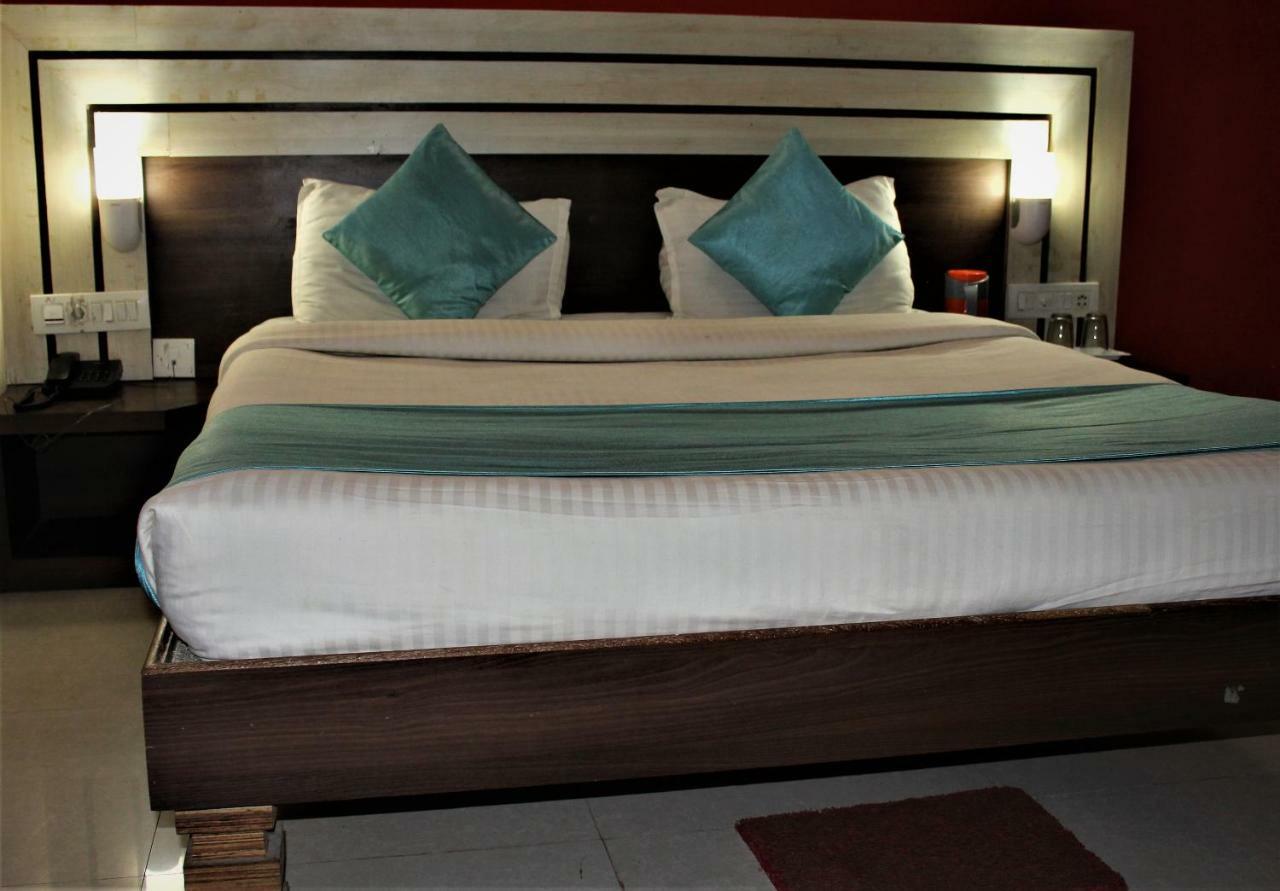 Hotel Park Lagoon Пурі Екстер'єр фото