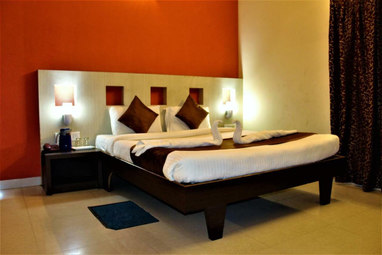 Hotel Park Lagoon Пурі Екстер'єр фото